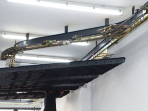 powered overhead conveyor 05